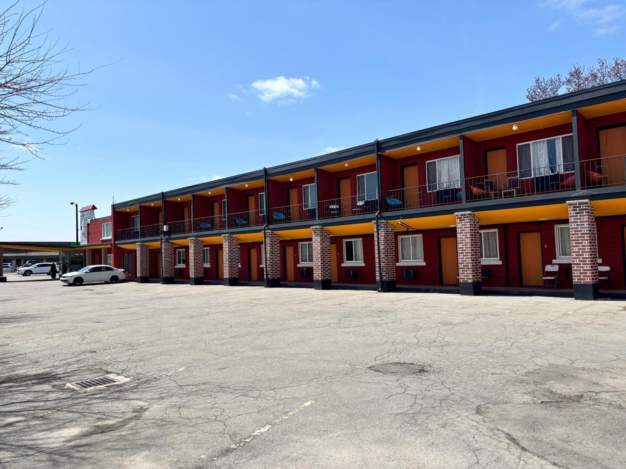6267 Persepolis Inn Niagara Falls Exterior photo